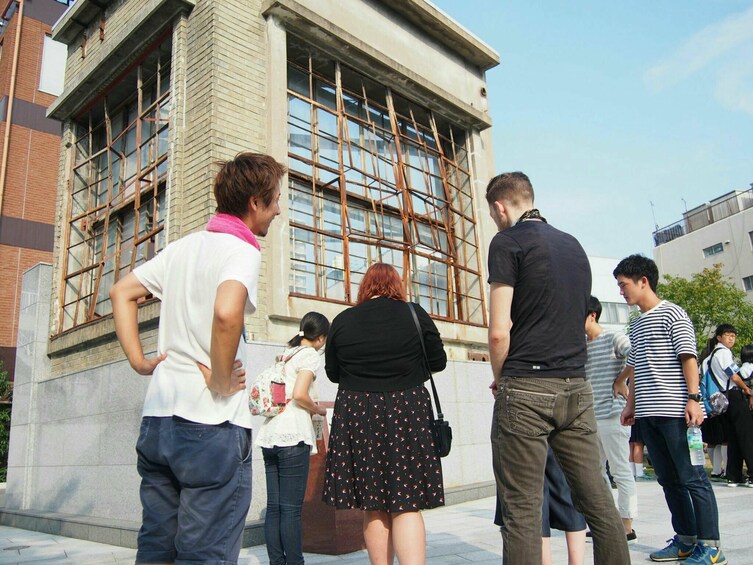Group tour of Hiroshima