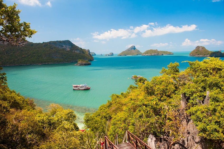 Boat on Angthong Marine Park 