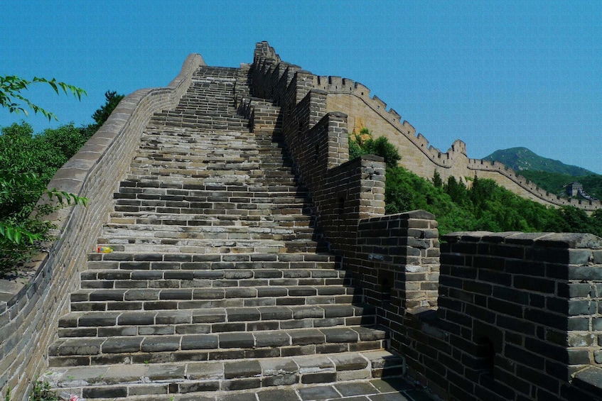 Great Wall at Badaling & Ming Tomb with Lunch One Day Tour
