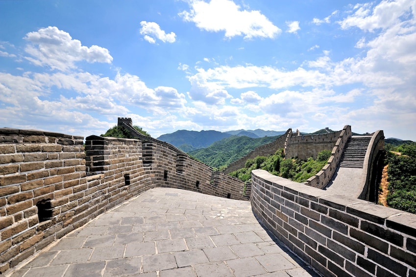 Great Wall at Badaling & Ming Tomb with Lunch One Day Tour