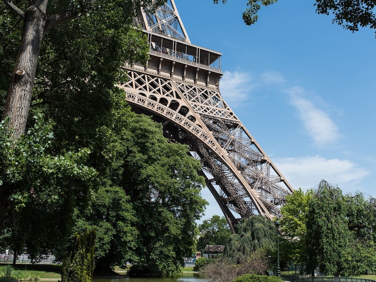 Eiffel Tower Tour by Elevator: Optional Upgrade to Summit