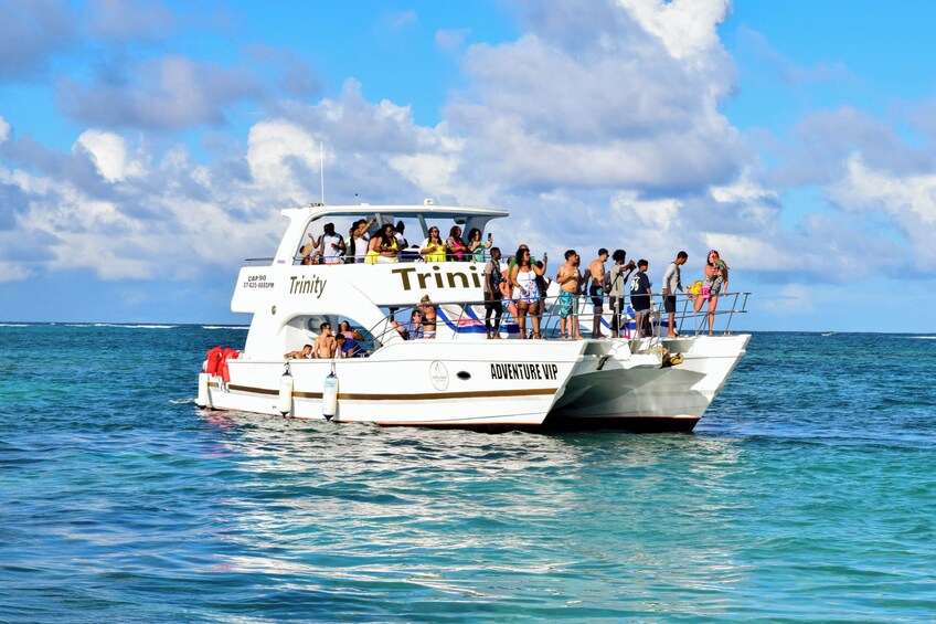  Breakers Party Boat