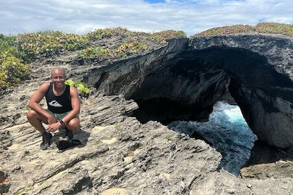 Excursión todo incluido tres en una cueva, montaña y playa