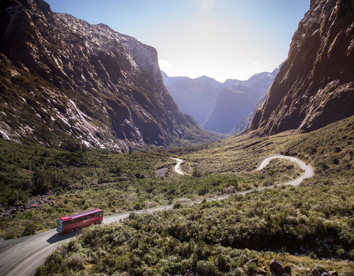 Milford Sound Coach, Cruise & Kayak Tour with Lunch