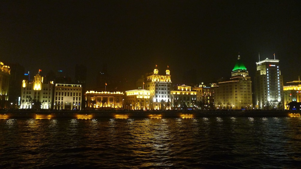 Evening Huangpu River Cruise & Bund City Lights Tour