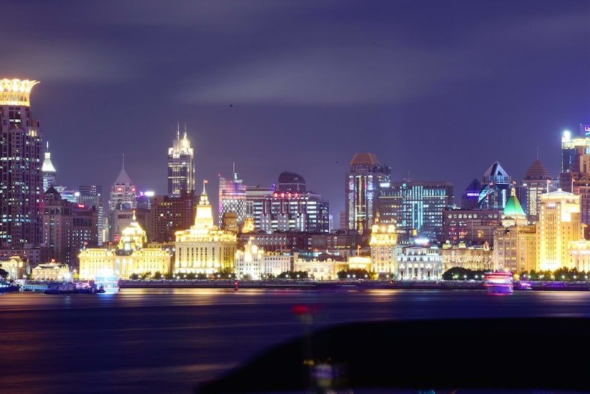 Evening Huangpu River Cruise & Bund City Lights Tour