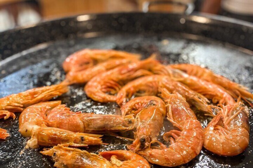 Lots of seafood in our paella!