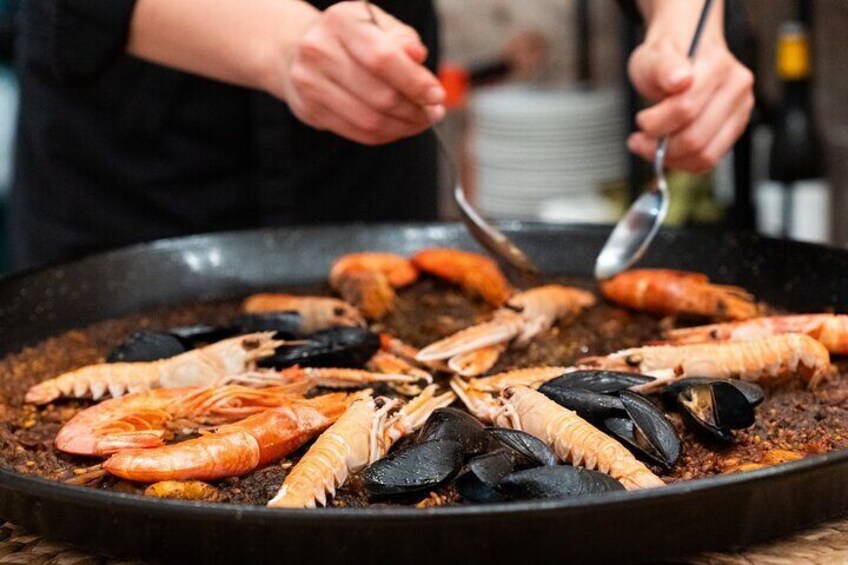 Barcelona Seafood Paella Class & Sangria with a Top Chef