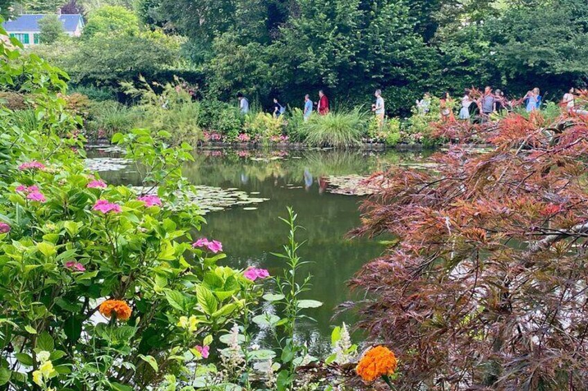 Private Rouen - Giverny - Honfleur Day trip by Minivan with Calvados tasting