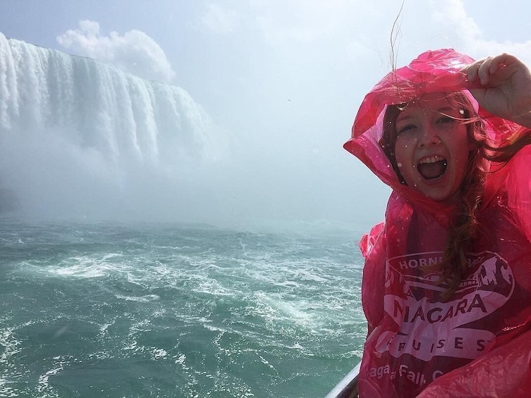 4-Hour Niagara Falls Boat Tour, Maple & Chocolate Tastings