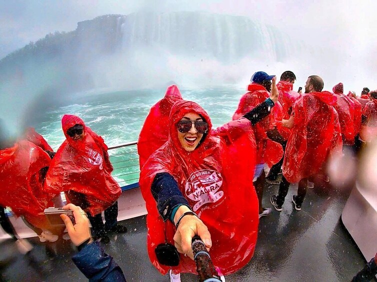 4-Hour Niagara Falls Boat Tour, Maple & Chocolate Tastings