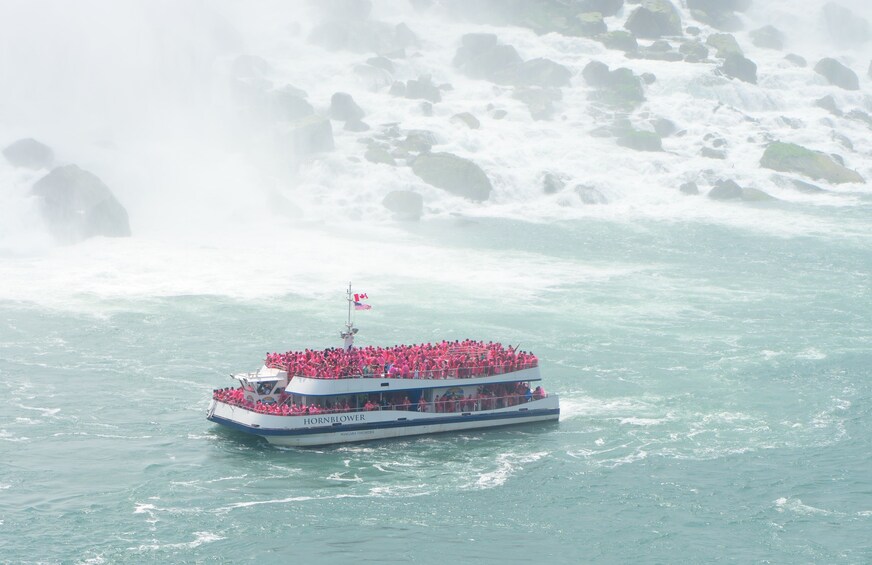 Canadian Adventure: Boat Cruise & Skylon Tower from Canada 