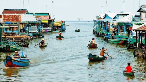 Chong Khneas and Tonle Sap Half-day Tour from Siem Reap