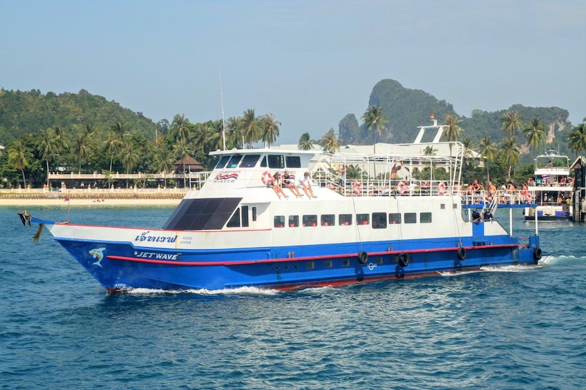 Ferries in Krabi 