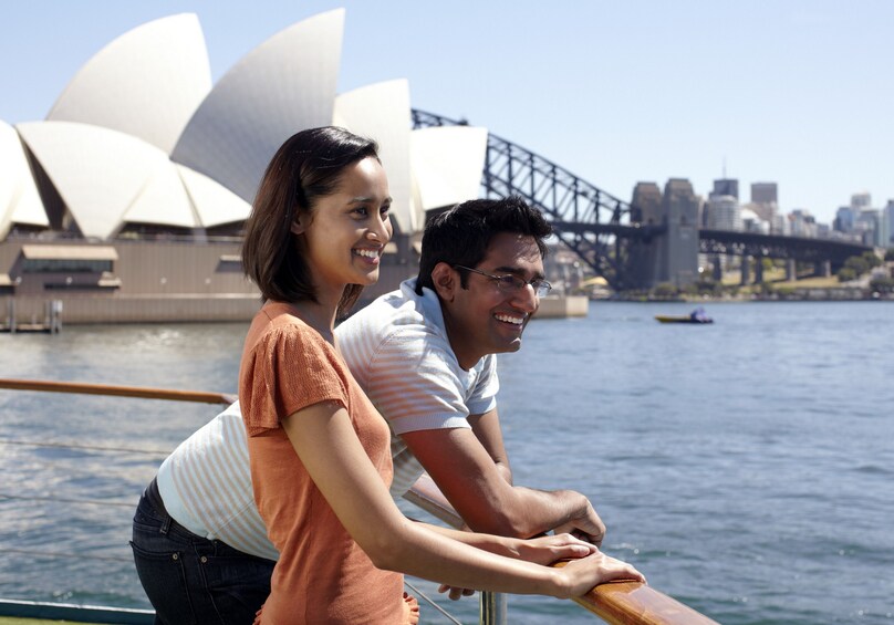 Sydney Harbour Hop on Hop off 2-Day Explorer Cruise 