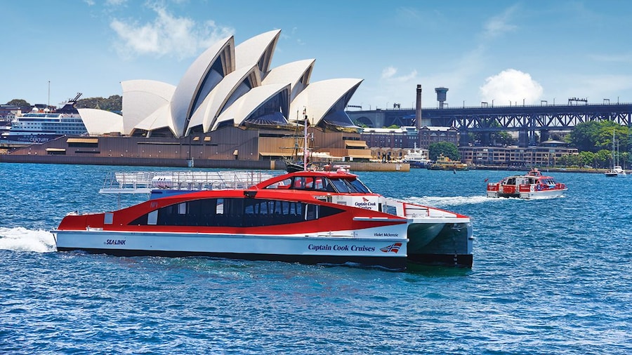 Cruise on Sydney Harbour