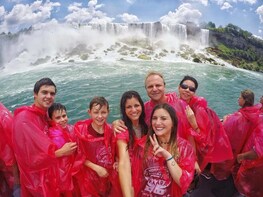 Niagara Falls Tour & Skip-the-Line Boat Cruise from Toronto