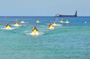7-Mile Beach WaveRunner and Snorkel Experience