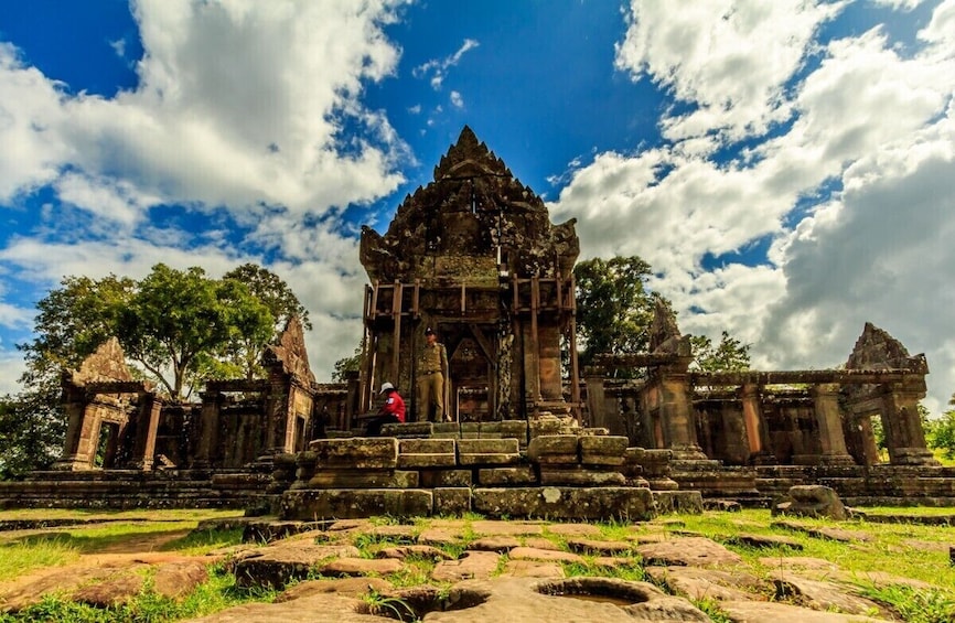 Preah Vihear & Siem Reap Tour