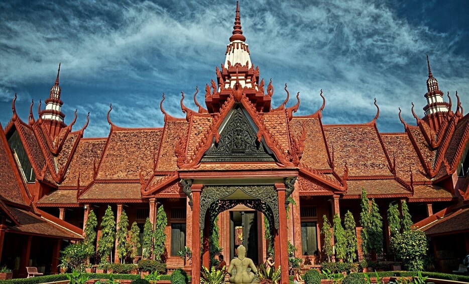 Half Day Phnom Penh Architecture & the Mansion Tour