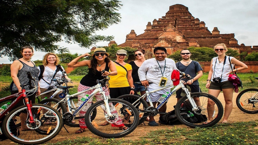 Bicycle tour in Bagan