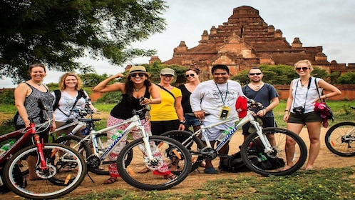 Bagan Tempel Radfahren Halbtagestour