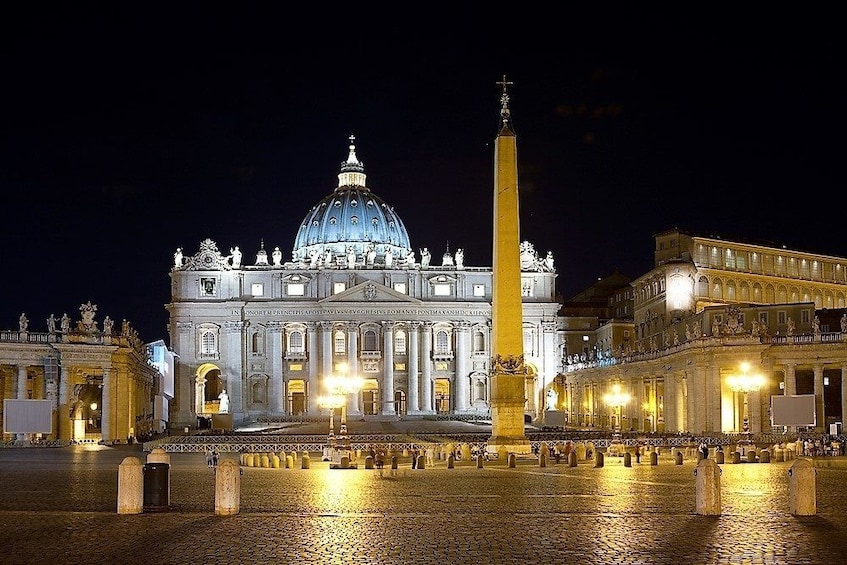 Evening view of St. Peter's Basilica