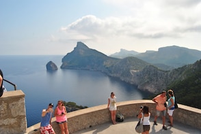 Formentor Half day bus Tour with boat trip