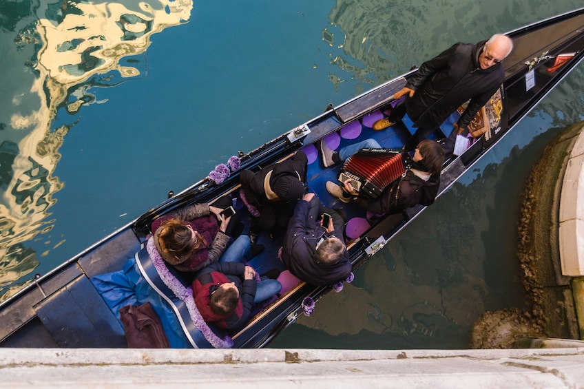 Private Gondola Serenade on Grand Canal