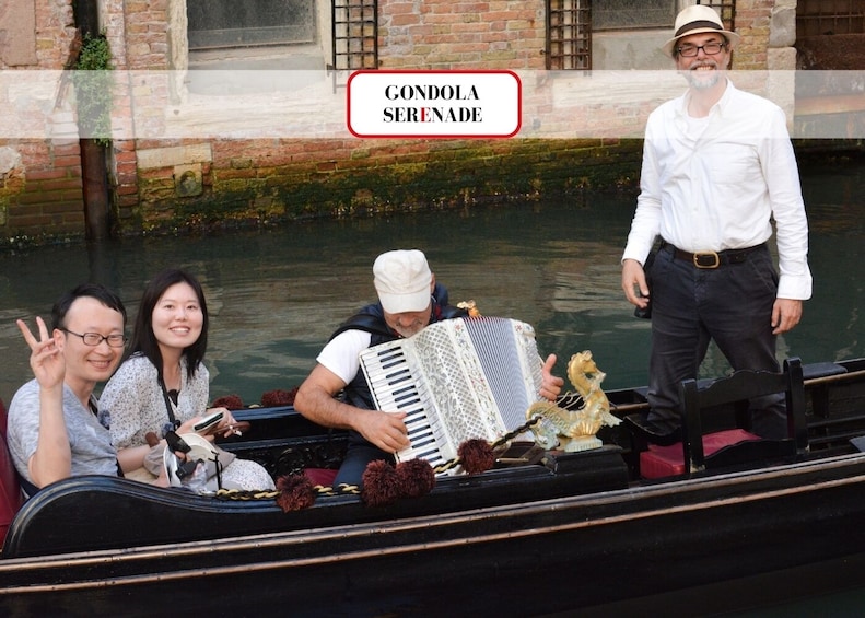 Private Gondola Serenade on Grand Canal