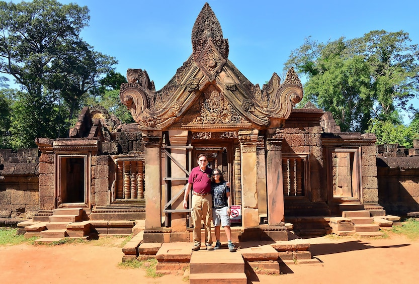 Banteay Srey and Pink Sandstone in Siem Reap Full-day Tour