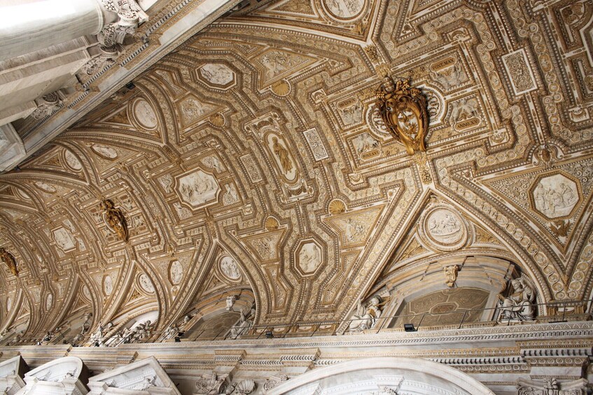 St Peter's Basilica, Michelangelo's Dome and Papal Tombs