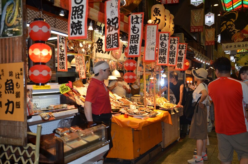 Kyoto Nishiki Market Food Tour with a 7 Course Lunch