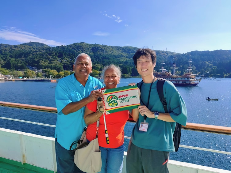 Mt Fuji and Hakone 1-Day Tour Return by Bus