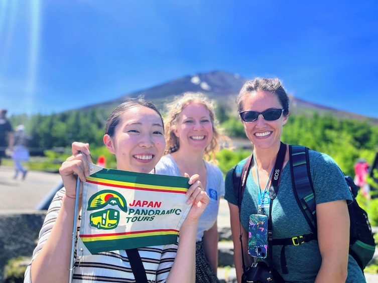Mt Fuji and Hakone 1-Day Tour Return by Bus