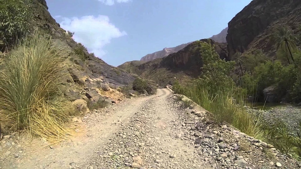 The road to the chest of Oman