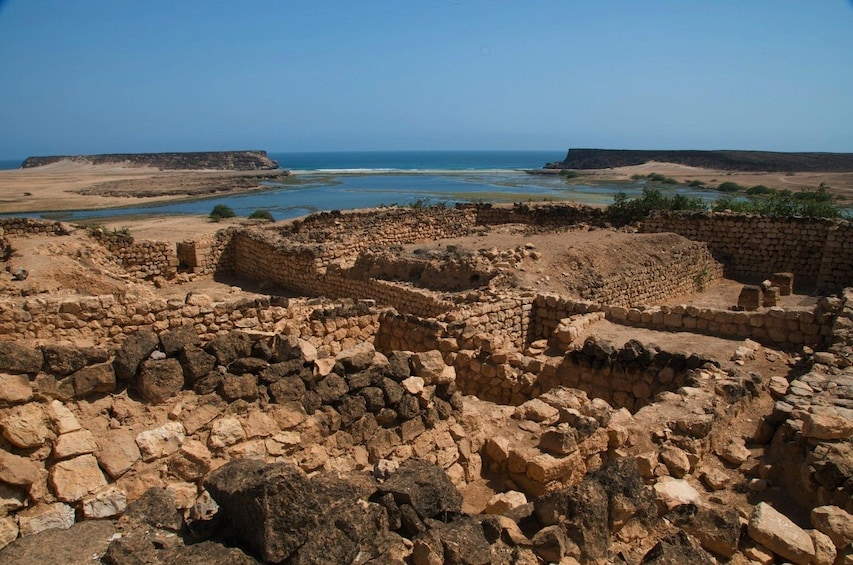 the ruins of Sumhurum (Khor Rori)