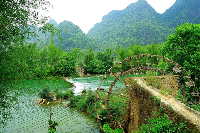 Panoramic view of Ba Be Lake with mountains in the background
