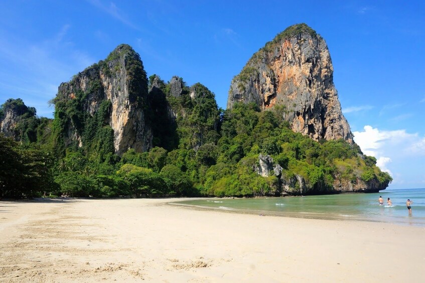 Early Bird Tour to 4 Islands & Railay by Siam Adventure World from Phuket