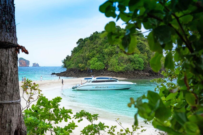 Early Bird Tour to 4 Islands & Railay by Siam Adventure World from Phuket