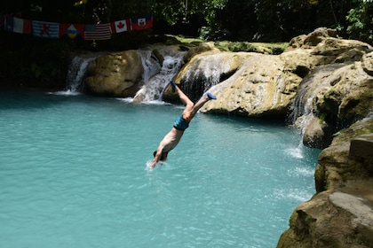 Landausflug - Blue Hole plus Secret Falls Adventures