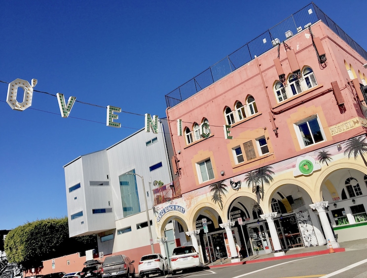 Full-Day Iconic Sights of LA, Hollywood and Beverly Hills!