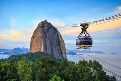 Yksityinen kokopäiväretki Rio de Janeiroon: Corcovado & Sugarloaf