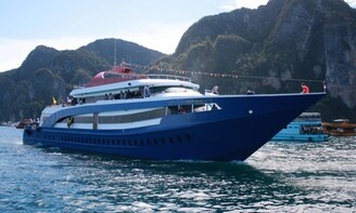 Phi Phi Island Tour by Ferry with transfers