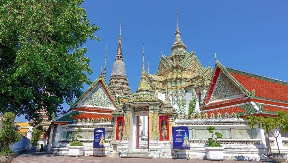 Bangkok City and Temple Guided Tour