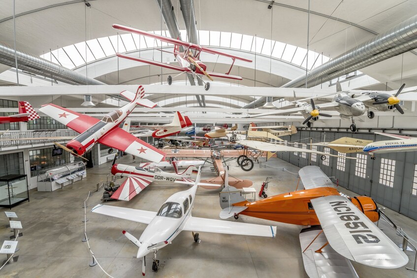 Foto 2 von 7 laden Planes displayed at Deutsches Museum Flugwerft Schleissheim