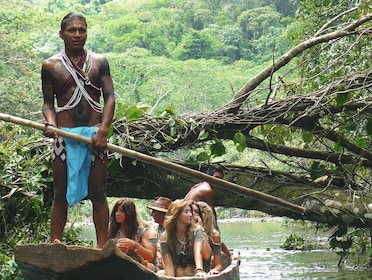 Embera rundtur bland ursprungsbefolkningen