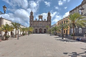 Discover Vegueta’s Mysteries Tour