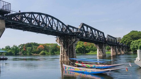 Brücke am Kwai inklusive Zugfahrt, Long Tail Boat und Mittagessen