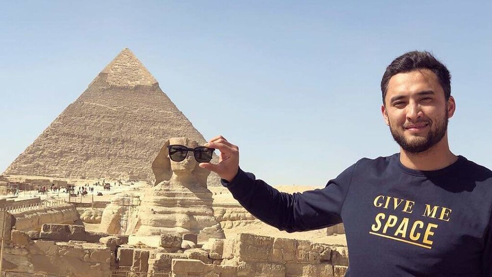 Giza Pyramids, Memphis and Sakkara Private Tour